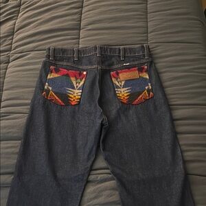Wrangler Men's Blue Jeans with Colorful Patterned Pockets- size 32x32